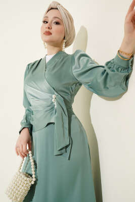 İnci Süslemeli Drapeli Saten Abiye Elbise Çağla Yeşili - Elbise