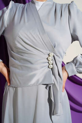 İnci Süslemeli Drapeli Saten Abiye Elbise Gri - Elbise