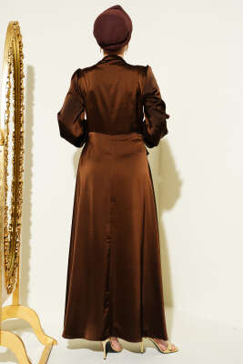 İnci Süslemeli Drapeli Saten Abiye Elbise Kahve - Elbise