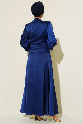 İnci Süslemeli Drapeli Saten Abiye Elbise Lacivert - Elbise