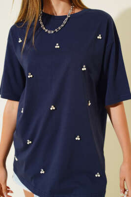 İnci Taşlı T-shirt Lacivert - Kadın Giyim Modelleri