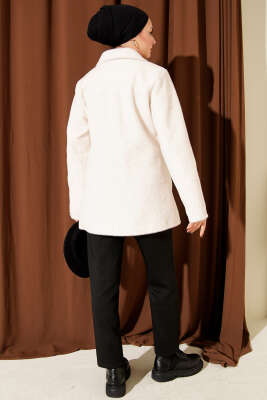 İncili Düğmeli Tay Tüyü Kaban Bej - Kaban