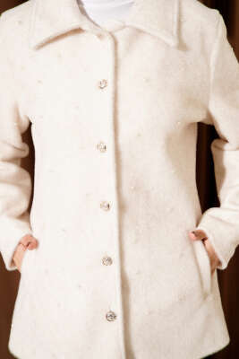 İncili Düğmeli Tay Tüyü Kaban Bej - Kaban