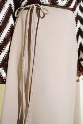 İp Bağlamalı Kloş Scuba Etek Bej - Etek