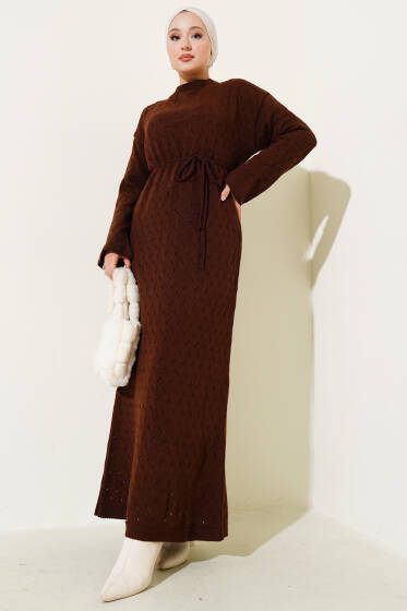 İp Kuşaklı Ajurlu Triko Elbise Kahve - Elbise