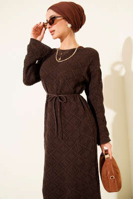 İp Kuşaklı Kare Ajurlu Triko Elbise Kahve - Elbise