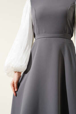 Jakar Balon Kol Kuşaklı Elbise Füme - Tesettür Elbise