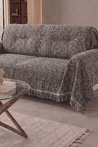 Jakar Desenli Püsküllü Koltuk Örtüsü Kahve - Koltuk Örtüsü