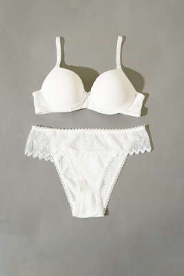 Jakarlı Dantel Detaylı Destekli Sütyen Takım Ekru - Yılın Fırsatı