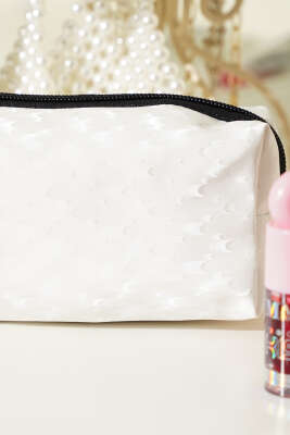 Jakarlı Fermuarlı Makyaj Çantası Beyaz - Makyaj Aksesuarları