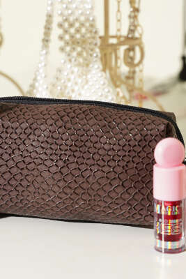 Jakarlı Fermuarlı Makyaj Çantası Kahve - Makyaj Aksesuarları