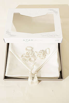 Jakarlı Sofra Takımı Ekru - Masa Örtüsü