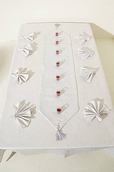 Jakarlı Sofra Takımı Gri - Masa Örtüsü