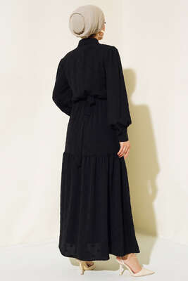 Kabartma Desen Kuşaklı Elbise Siyah - Thumbnail