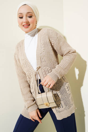 Kabartma Desenli Bağcıklı Triko Hırka Bej - Hırka