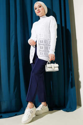 Kabartma Desenli Bağcıklı Triko Hırka Beyaz - Triko Hırka