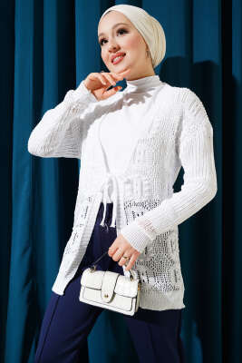 Kabartma Desenli Bağcıklı Triko Hırka Beyaz 