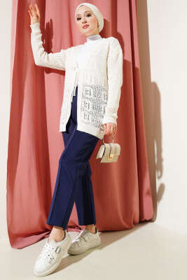 Kabartma Desenli Bağcıklı Triko Hırka Ekru - Triko Hırka