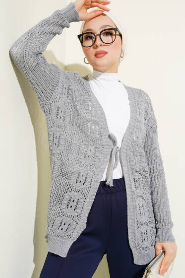 Kabartma Desenli Bağcıklı Triko Hırka Gri - Hırka