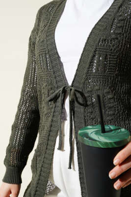 Kabartma Desenli Bağcıklı Triko Hırka Haki - Triko Hırka