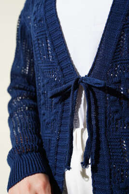 Kabartma Desenli Bağcıklı Triko Hırka Lacivert - Triko Hırka