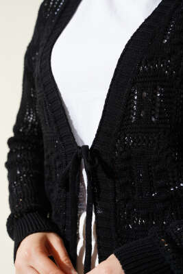 Kabartma Desenli Bağcıklı Triko Hırka Siyah - Triko Hırka