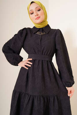 Kabartma Desenli Düğmeli Elbise Siyah - Tesettür Elbise
