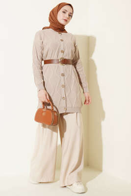 Kabartma Desenli Düğmeli Triko Hırka Bej - Hırka