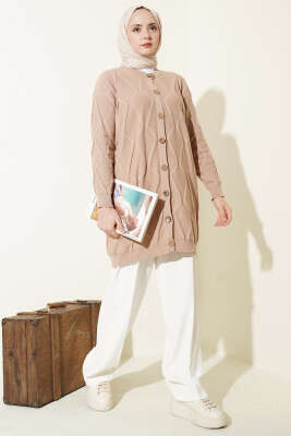 Kabartma Desenli Düğmeli Triko Hırka Latte - Hırka