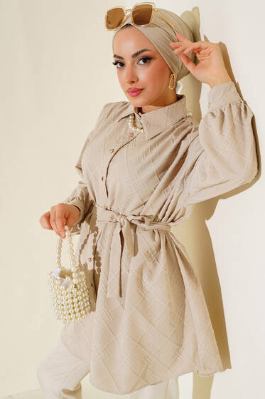 Kabartma Desenli Kuşaklı Tunik Bej - Tunik