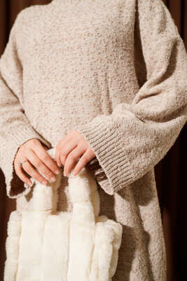 Kabartma Desenli Triko Elbise Bej - Elbise