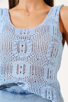 Kabartma Motifli Askılı Triko Bluz Mavi - Kadın Giyim Modelleri