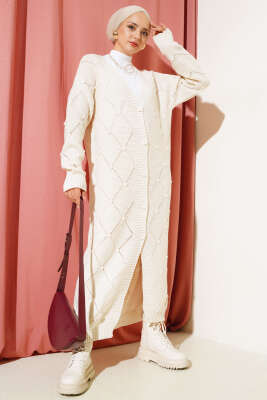 Kabartmalı Düğmeli Uzun Triko Hırka Bej 