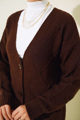 Kabartmalı Düğmeli Uzun Triko Hırka Kahve - Triko Hırka