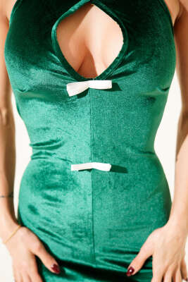 Kadife Boyun Bağlamalı Mini Elbise Zümrüt - Kadın Giyim Modelleri