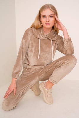 Kadife Camel Sweatshirt - Kadın Giyim Modelleri