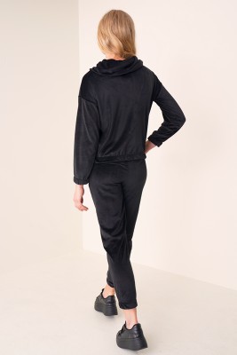 Kadife Siyah Sweatshirt - Kadın Giyim Modelleri