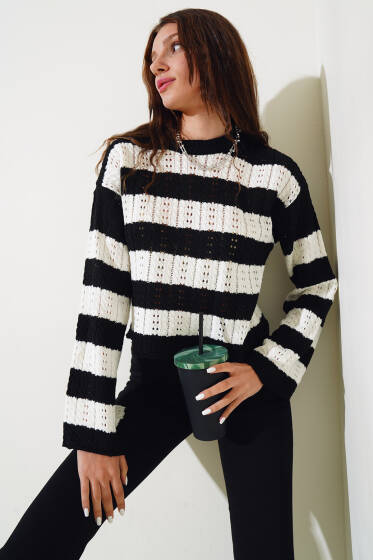 Kalın Çizgili Delikli Triko Kazak Siyah - Triko