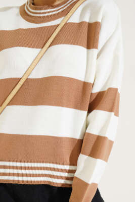 Kalın Yatay Çizgili Triko Crop Kazak Bisküvi - Kadın Giyim Modelleri