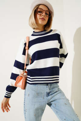 Kalın Yatay Çizgili Triko Crop Kazak Lacivert - Kadın Giyim Modelleri