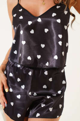 Kalp Desenli Askılı Saten Pijama Takımı Siyah Beyaz - Kadın Pijama Takımı