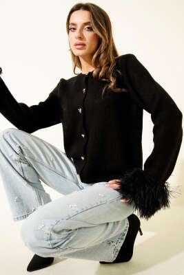 Kalp Düğmeli Bilek Kürklü Triko Hırka Siyah - ARISOY