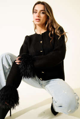 Kalp Düğmeli Bilek Kürklü Triko Hırka Siyah - Kadın Giyim Modelleri