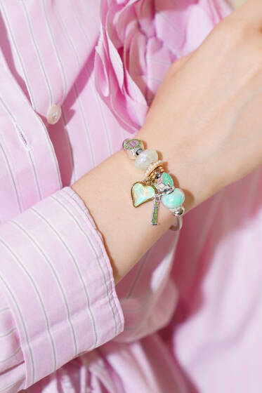 Kalp Figürlü Charmlı Bileklik Çağla Yeşili - Bileklik