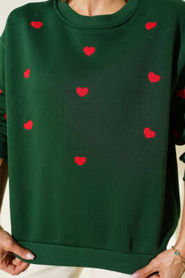 Kalp Nakış Detaylı Sweatshirt Yeşil - Kadın Giyim Modelleri