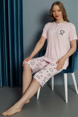 Kalp Nakışlı Kapri Pijama Takım Pembe - Pijama & Gecelik