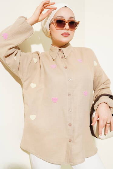 Kalp Nakışlı Keten Gömlek Latte - Gömlek