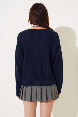 Kalp Nakışlı Kısa Triko Hırka Lacivert - Kadın Giyim Modelleri