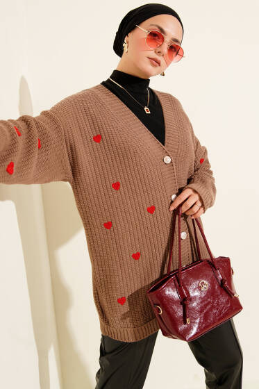 Kalp Nakışlı Triko Hırka Vizon - Hırka