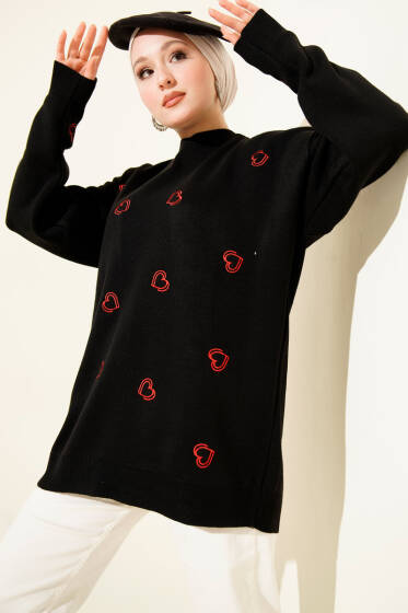 Kalp Nakışlı Triko Kazak Siyah - Triko Kazak